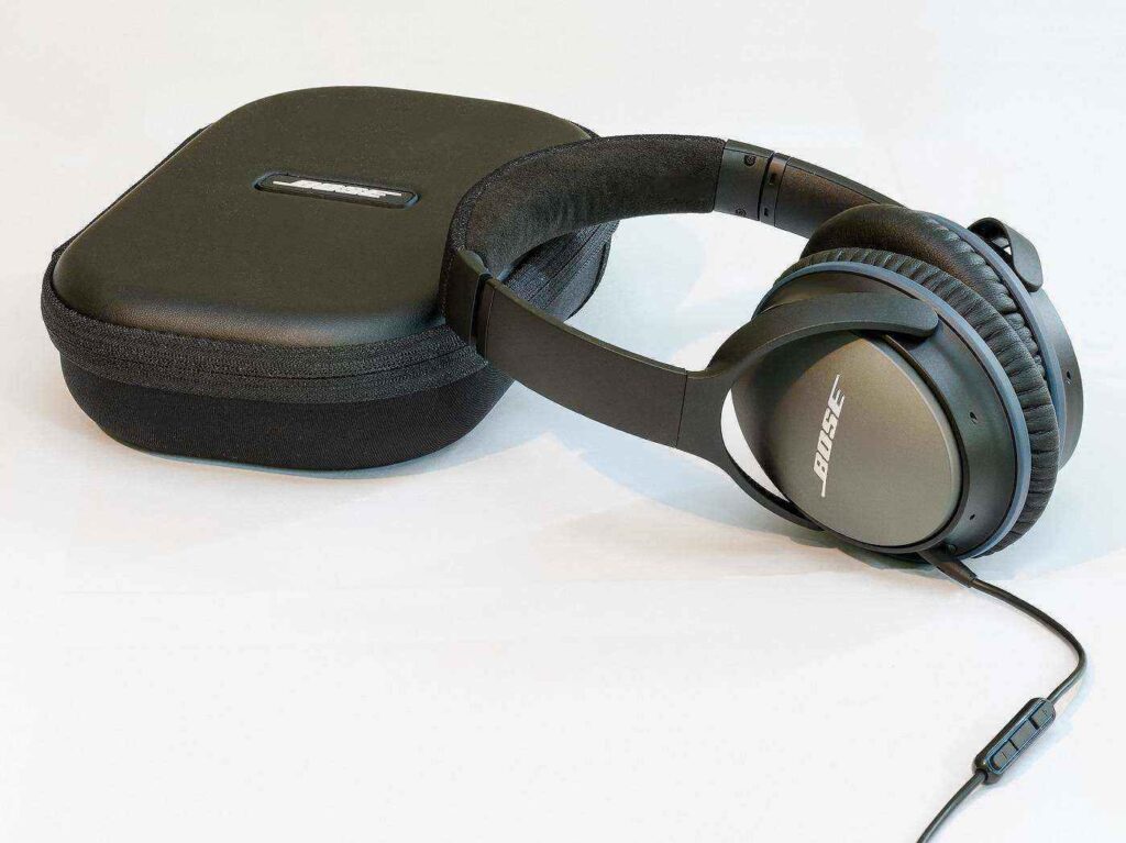 are-noise-cancelling-headphones-worth-it-everything-you-need-to-know